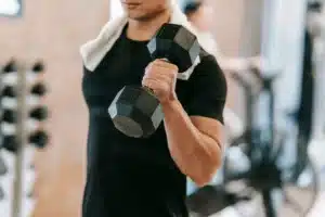 Hvorfor styrketræning er vigtigere end cardio efter 30