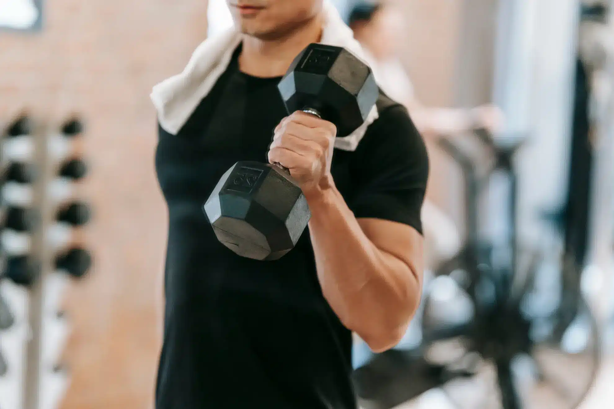 Hvorfor styrketræning er vigtigere end cardio efter 30