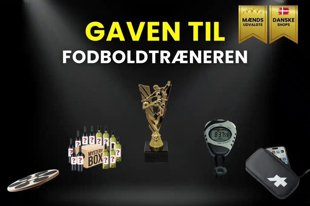 Billede af gave til fodboldtræneren. Det er bl.a. Pokal, stopur, vandtæt taske til telefon, vinpakker og mere