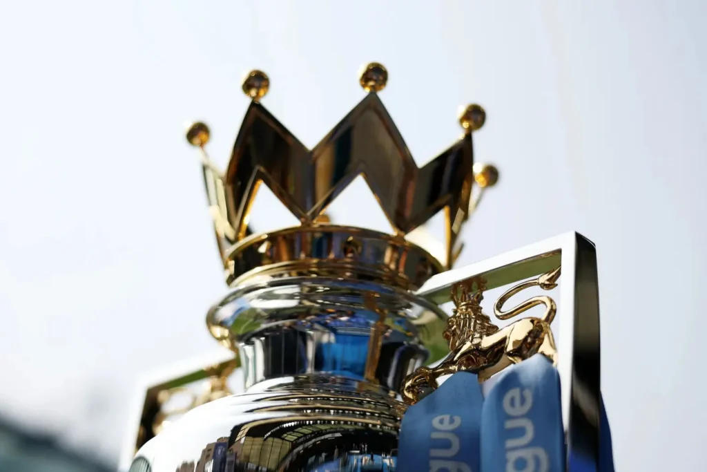 Billede af premier league trofæet i 2025/2026
