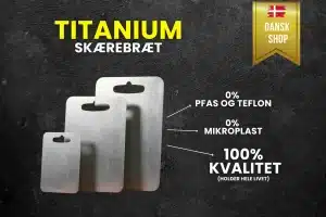 BIllede af titanium spækbræt fra Tinordic der viser 100% kvalitet, 0% mikroplast og PFAS