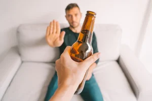 Unge mænd drikker mindre alkohol: tendensen i 2026